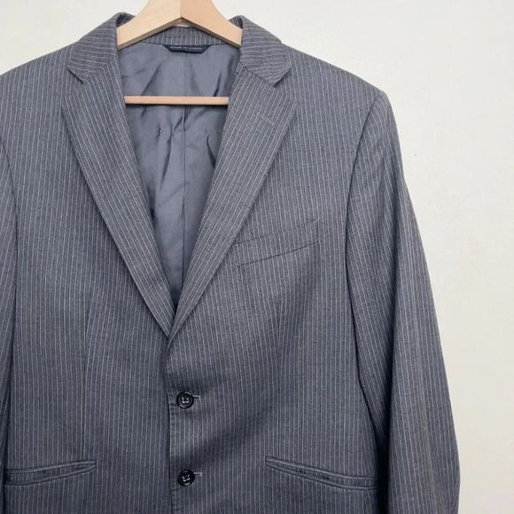 BANANA REPUBLIC Gray Pinstripe Men's Blazer - Picture 4 of 15